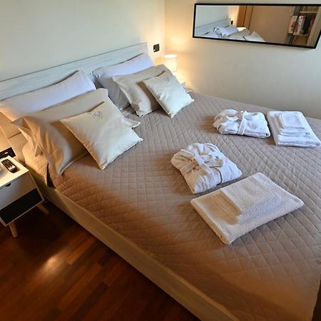 Aura Loving Home Con 4 Posti Letto, Cucina Completa, Terrazzo Ed Un Grande Parco Verde Serravalle d'Asti Dış mekan fotoğraf