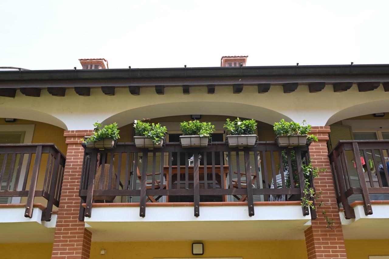Aura Loving Home Con 4 Posti Letto, Cucina Completa, Terrazzo Ed Un Grande Parco Verde Serravalle d'Asti Dış mekan fotoğraf