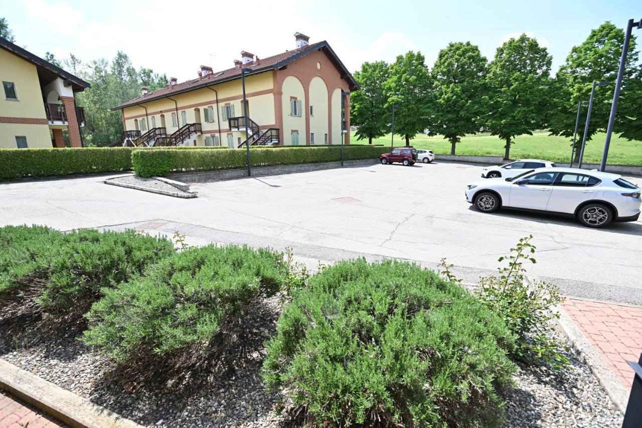 Aura Loving Home Con 4 Posti Letto, Cucina Completa, Terrazzo Ed Un Grande Parco Verde Serravalle d'Asti Dış mekan fotoğraf