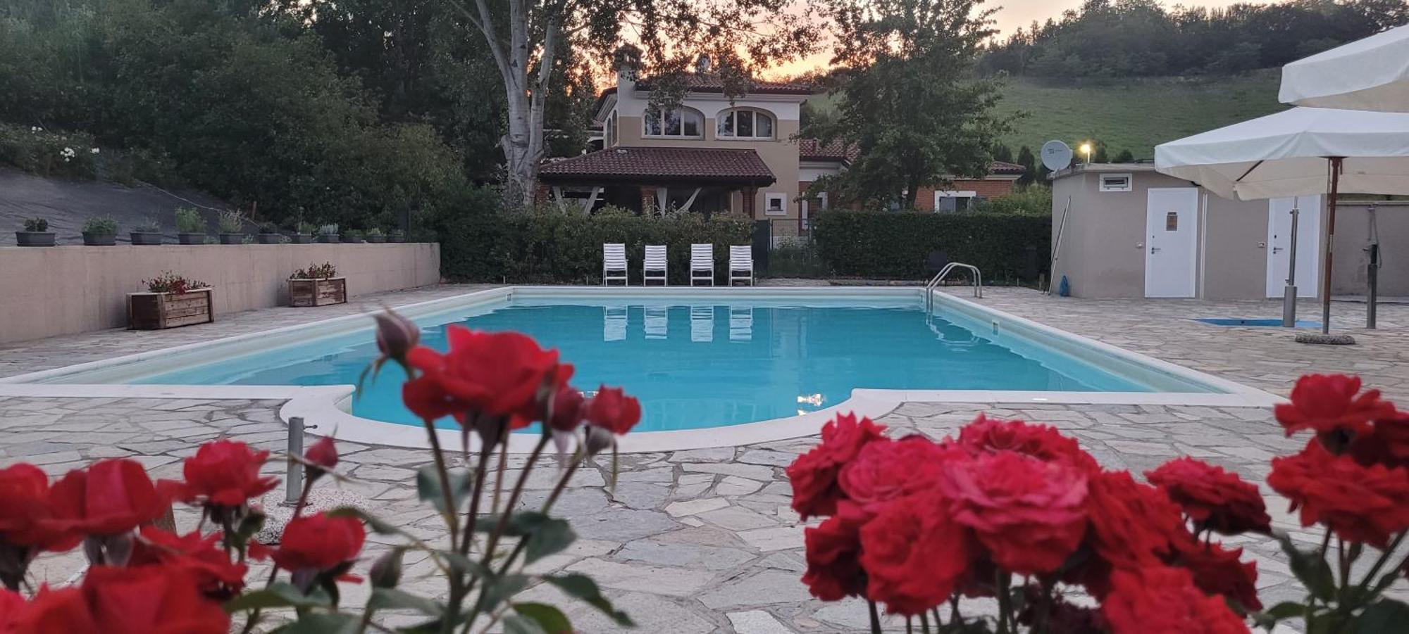 Aura Loving Home Con 4 Posti Letto, Cucina Completa, Terrazzo Ed Un Grande Parco Verde Serravalle d'Asti Dış mekan fotoğraf